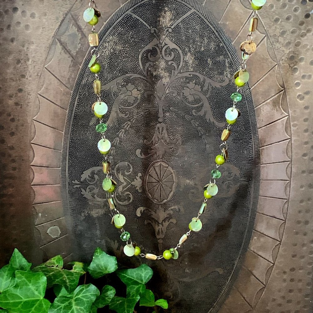 Sparkling Green Necklace - Picture 4 of 16